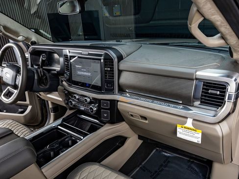 Used 2026 Ford F350 Platinum w/ Platinum Plus Package image 18