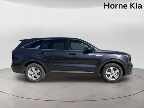 New 2026 Kia Sorento LX FWD image 3