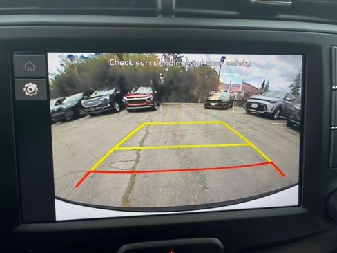 Used 2025 Kia Soul LX w/ LX Technology Package image 22