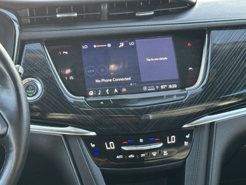 Used 2025 Cadillac XT6 Premium Luxury FWD image 16