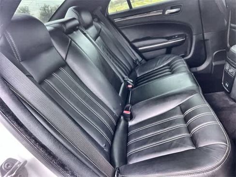 Used 2018 Chrysler 300 S image 14