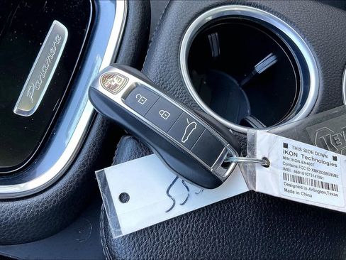 Used 2021 Porsche Panamera 4S image 35