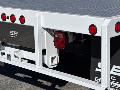 New 2025 Ford F550 4x4 Regular Cab Super Duty image 6