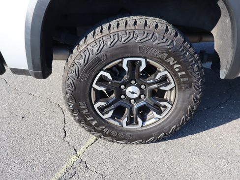 Used 2022 Chevrolet Silverado 1500 ZR2 AWD/4WD image 39