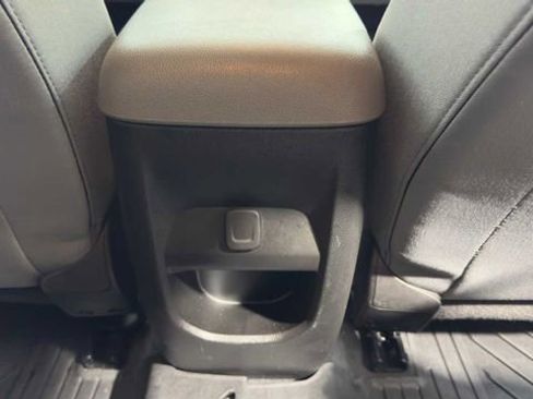 Used 2019 GMC Canyon 2WD Crew Cab w/ Convenience Package image 17