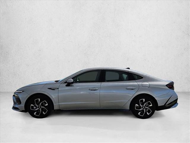 Used 2025 Hyundai Sonata SEL FWD image 7