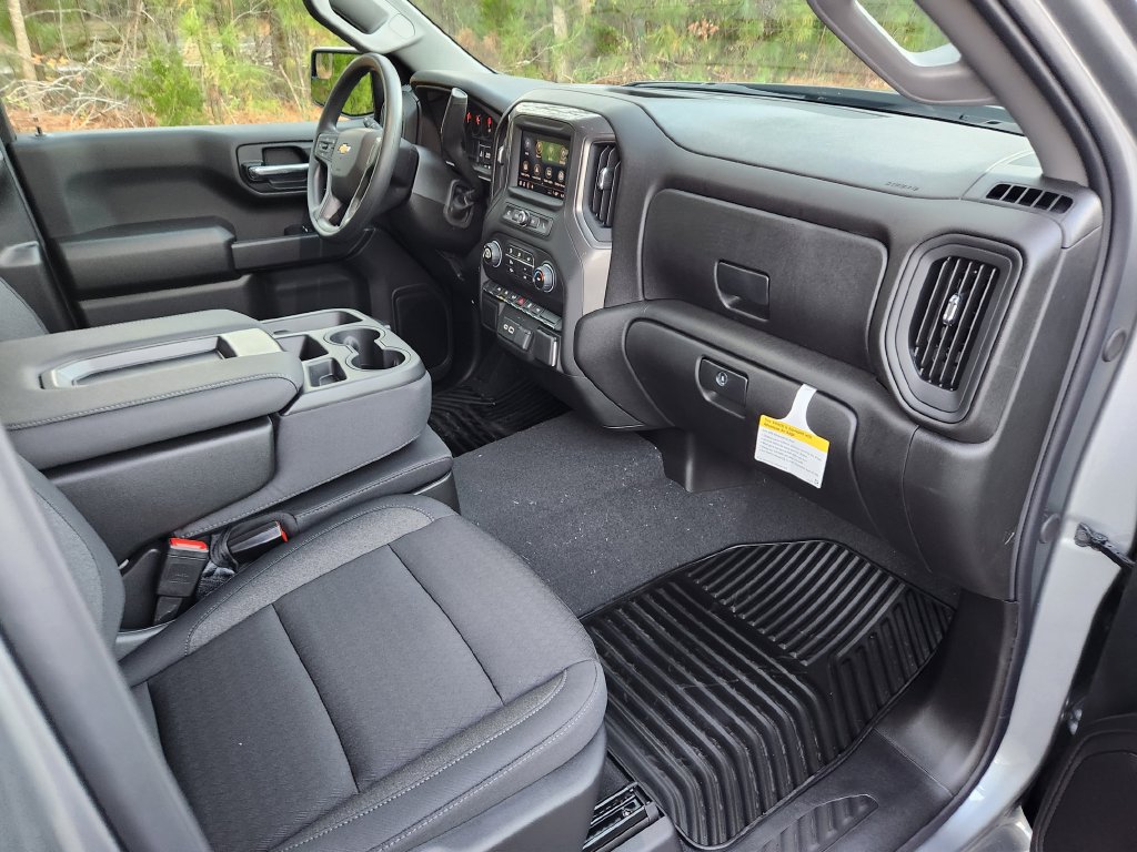 New 2026 Chevrolet Silverado 1500 Custom RWD image 8