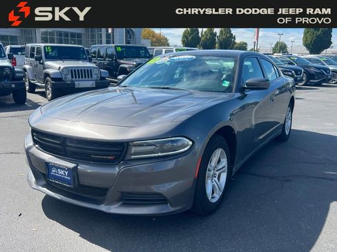 Used 2021 Dodge Charger SXT w/ Leather Interior Group image 2
