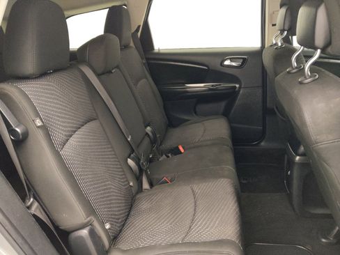 Used 2019 Dodge Journey SE FWD image 19