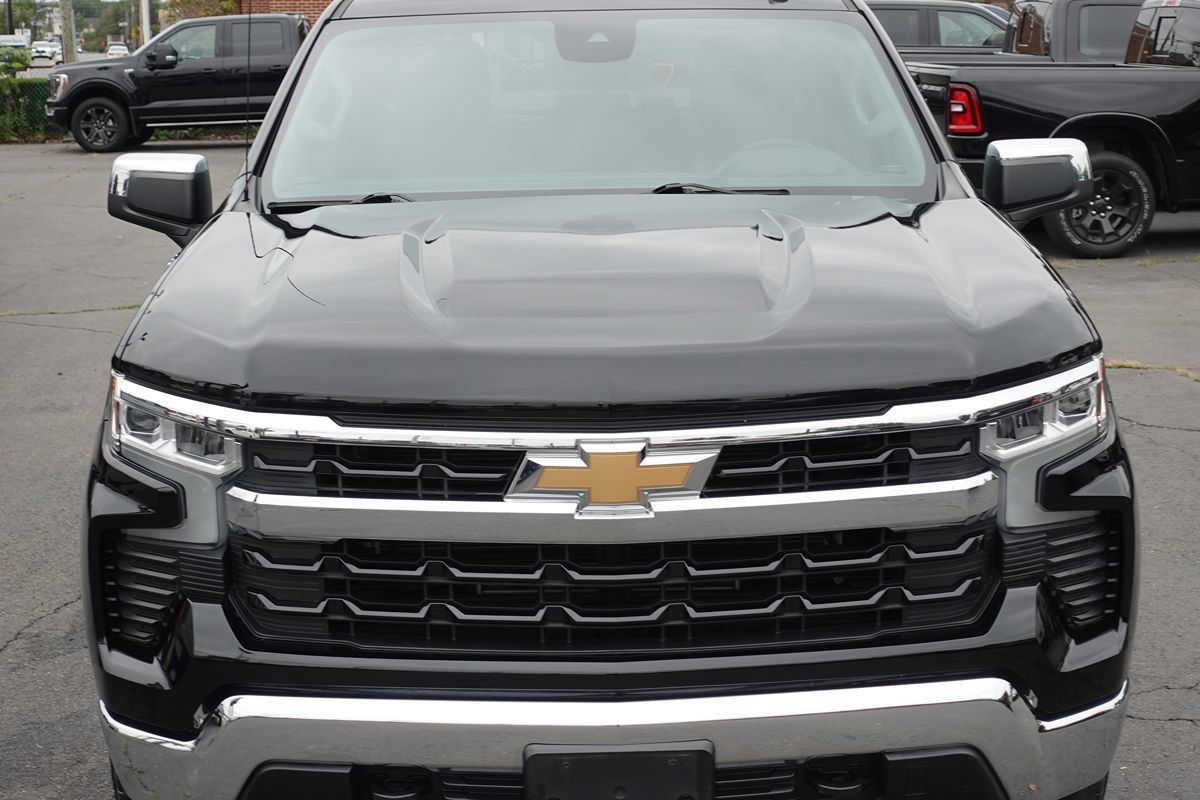 Used 2023 Chevrolet Silverado 1500 LT AWD/4WD image 6