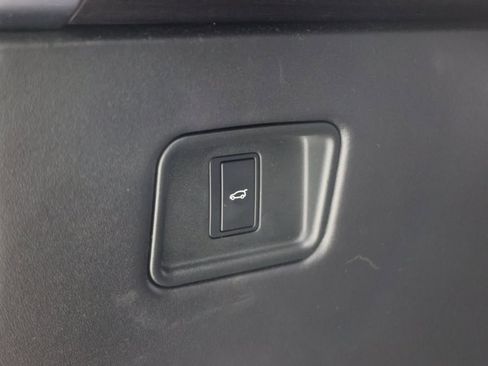 Used 2022 Land Rover Range Rover Long Wheelbase First Edition image 24