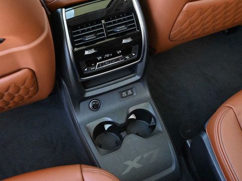 New 2026 BMW ALPINA XB7 AWD/4WD image 34