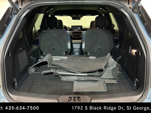 Used 2025 Ford Explorer ST AWD/4WD image 23