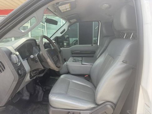 Used 2015 Ford F550 4x4 Regular Cab Super Duty image 21
