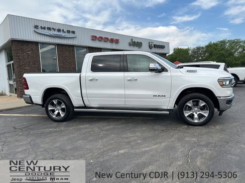 Used 2021 RAM 1500 Laramie AWD/4WD image 3
