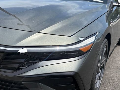 New 2026 Hyundai Elantra Limited FWD image 25
