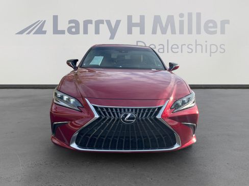 Used 2024 Lexus ES 300h w/ Premium Package image 8