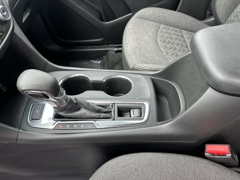 Used 2022 Chevrolet Equinox LT image 21