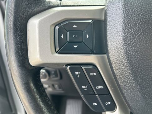 Used 2019 Ford F150 Lariat image 18