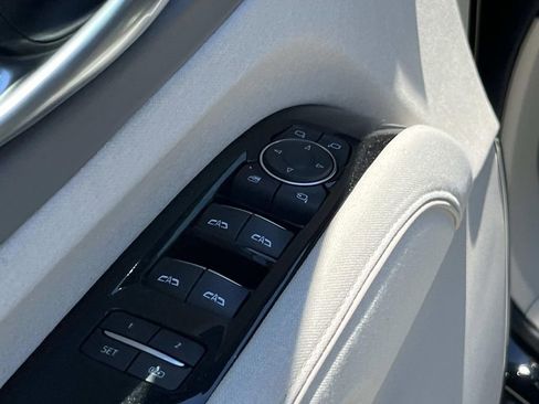 Used 2022 Cadillac Escalade Premium Luxury Platinum w/ LPO, Radiant Package AWD/4WD image 27