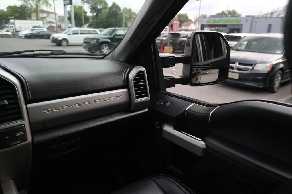 Used 2020 Ford F350 Lariat w/ Lariat Ultimate Package AWD/4WD image 38