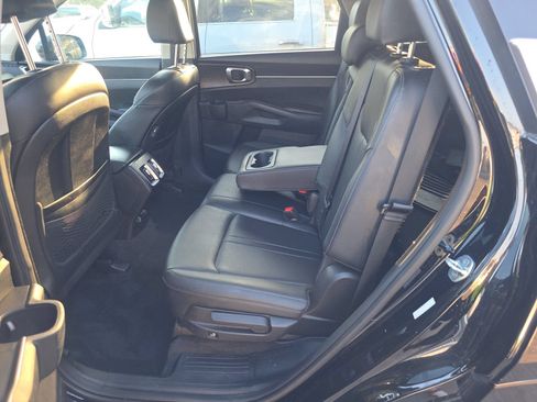 Used 2022 Kia Sorento S FWD image 14