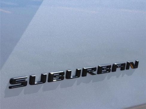 Used 2023 Chevrolet Suburban Z71 image 48