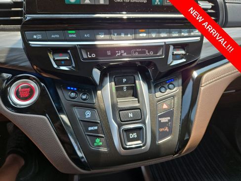 Used 2025 Honda Odyssey Elite image 26