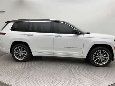 Used 2023 Jeep Grand Cherokee L Summit w/ Advanced Protech Group IV image 9