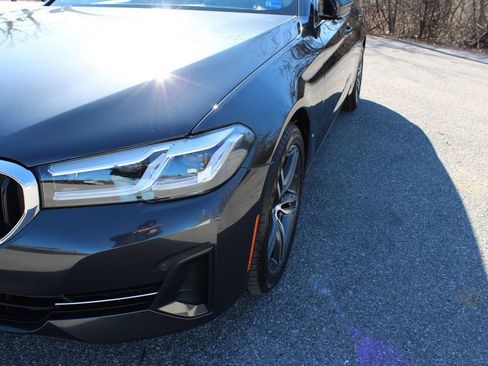 Used 2023 BMW 530i xDrive 530i xDrive w/ Premium Package image 41