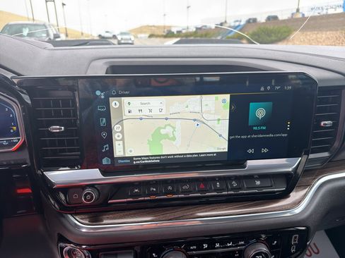 Certified 2022 Chevrolet Silverado 1500 LT Trail Boss w/ LT Trail Boss Premium Package AWD/4WD image 16