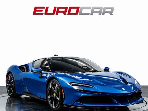 Used 2022 Ferrari SF90 Stradale AWD/4WD image 7