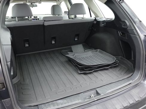Used 2019 Subaru Outback 2.5i AWD/4WD image 33