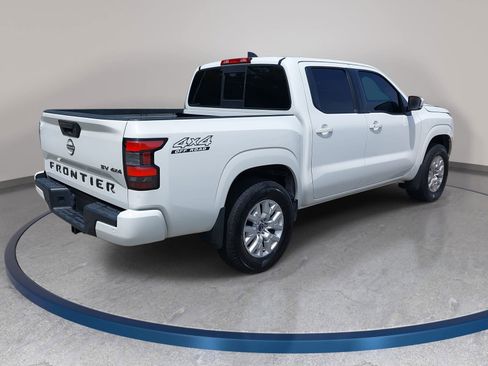 Used 2022 Nissan Frontier SV image 5