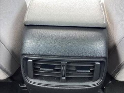 Used 2018 Honda CR-V LX image 31