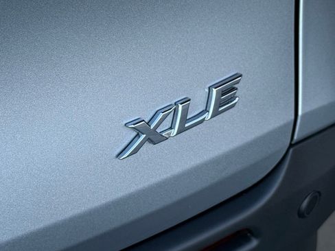 Used 2025 Toyota Sienna XLE w/ XLE Plus Package image 14