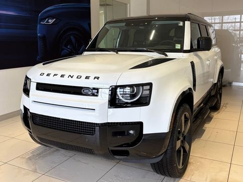 New 2026 Land Rover Defender 130 X-Dynamic SE AWD/4WD image 1