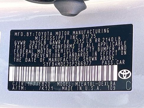 Used 2025 Toyota Corolla LE w/ LE Premium Package FWD image 29