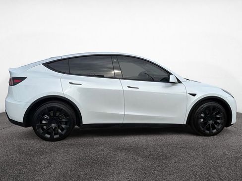 Used 2023 Tesla Model Y Long Range AWD/4WD image 6
