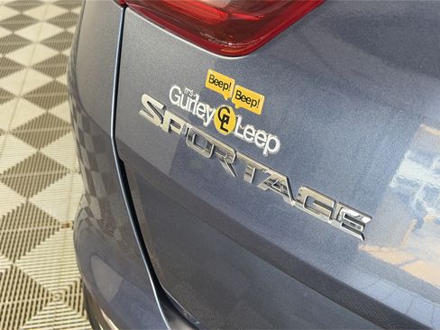 Used 2020 Kia Sportage LX AWD/4WD image 16