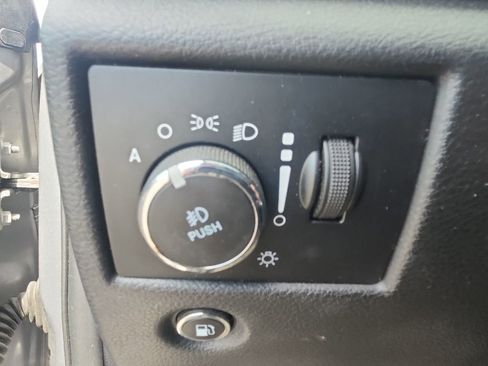 Certified 2021 Jeep Grand Cherokee Laredo X RWD image 11