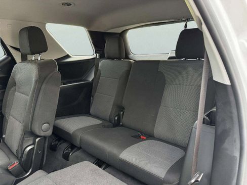 Used 2020 Chevrolet Traverse LT image 36