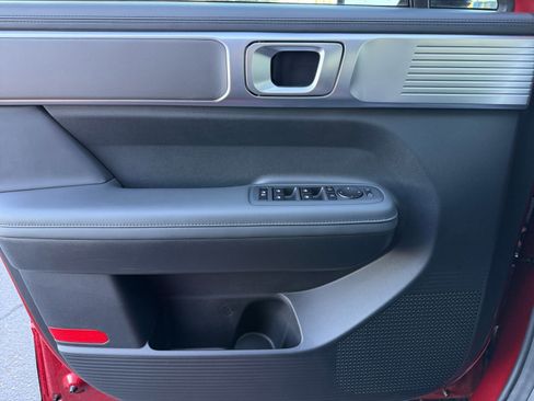 Certified 2025 Hyundai Santa Fe SEL image 14