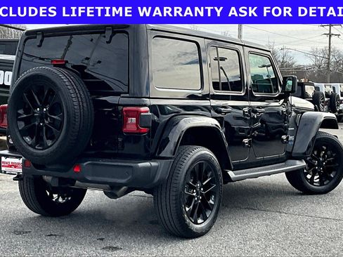 Used 2021 Jeep Wrangler Unlimited Sahara w/ Cold Weather Group AWD/4WD image 10