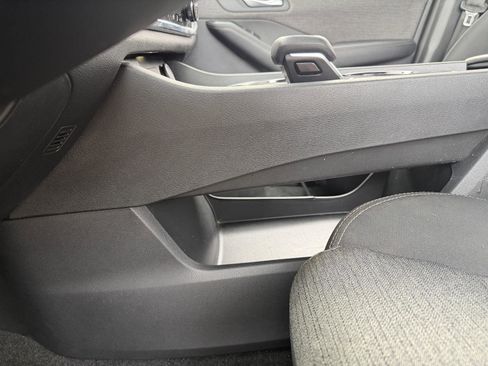Used 2022 Nissan Rogue SV FWD image 14