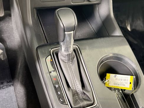 Used 2022 Honda Civic EX image 16