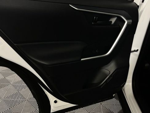 Used 2025 Toyota RAV4 LE image 28