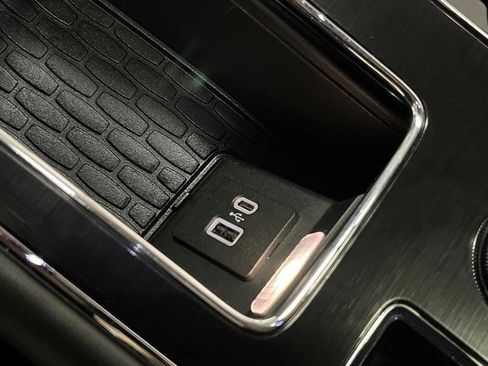 Used 2023 Lincoln Aviator AWD w/ Premium Package image 24