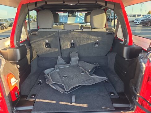 Used 2025 Jeep Wrangler Unlimited Sport S 4xe AWD/4WD image 15