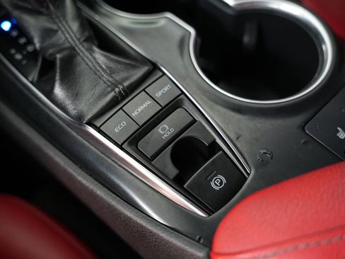 Used 2019 Toyota Camry XSE w/ Carpet Mat Package FWD image 28